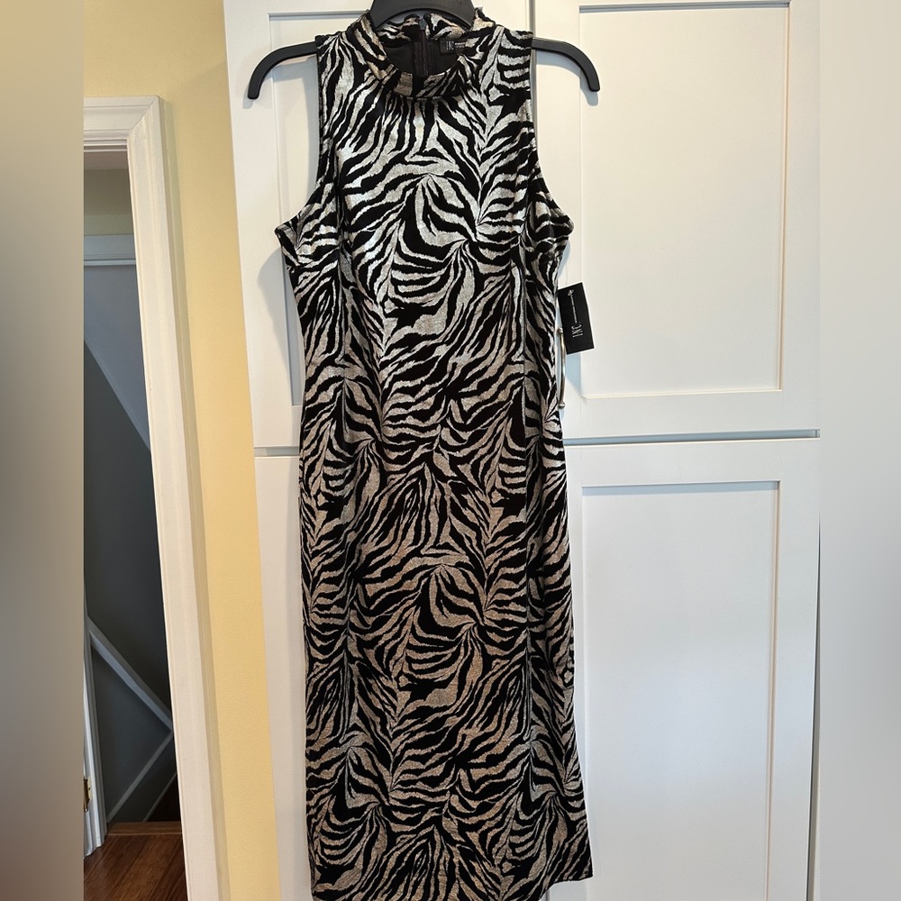 💕💕 2/$10 New!  Inc Gorgeous size 6 dress black & gold measurements below